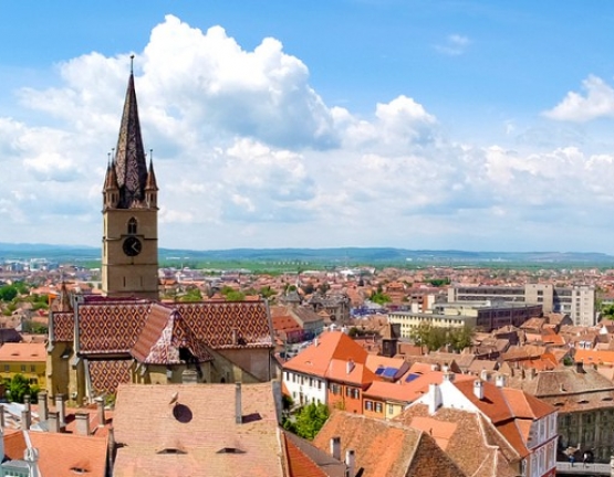 PE URMELE ISTORICULUI